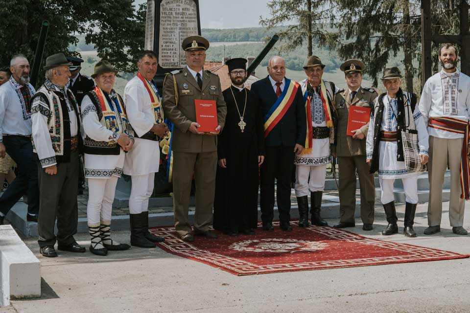 Depunerea Coroanelor la Monumentul Eroilor din Satul Dolhestii Mari, jud. Suceava